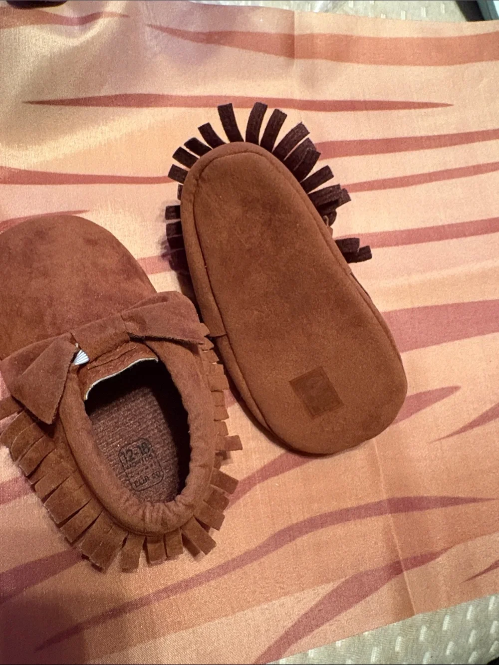 New Brown Suede Baby Moccasins with Fringe and bow size 12-18 Mths